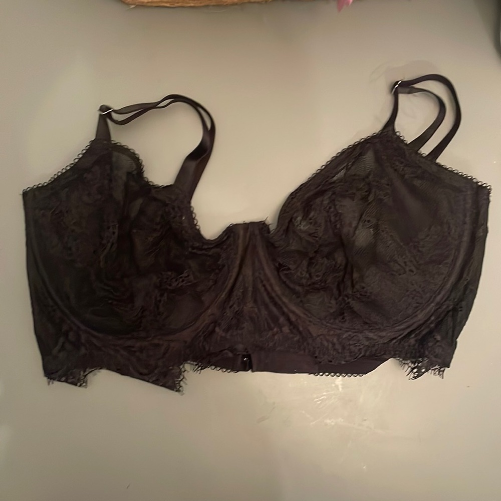 36DDD, Victorias Secret bra, unlined, black lace
